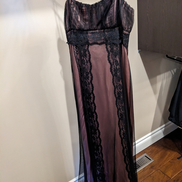 Pink with black lace floor length gown - Picture 2 of 3